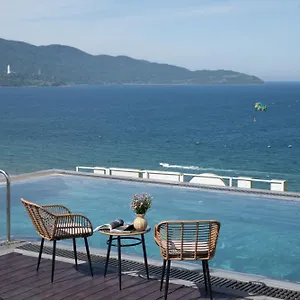 4* Hotel Lunar